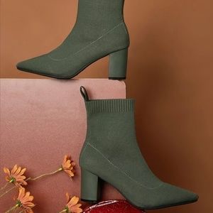 Women's Boots - Hunter Green	Ankle Boots Sock Boots - Size 9